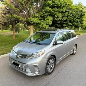 Toyota Sienna 2018