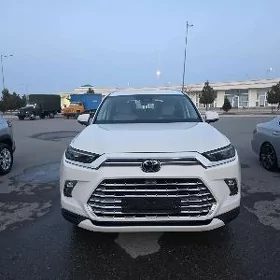 Toyota Grand Highlander 2023
