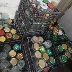 1 litirlik bañkalar