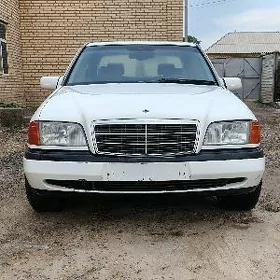 Mercedes-Benz C-Class 1995