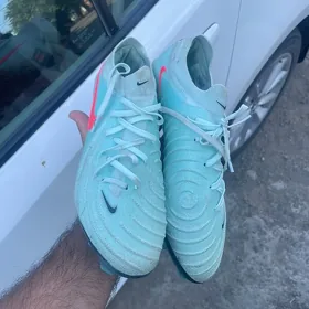 Nike butsy