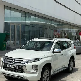 Mitsubishi Montero Sport 2024