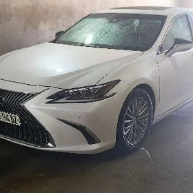 Lexus ES 350 2021