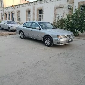 Nissan Maxima 1995