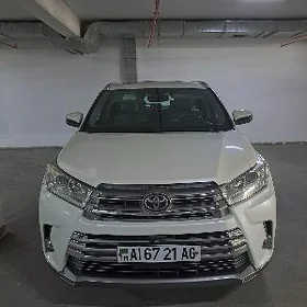 Toyota Highlander 2019