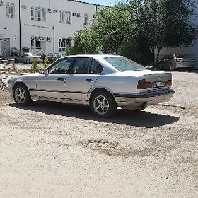 BMW 525 1990