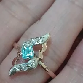 gyzyl gadymy yuzik
