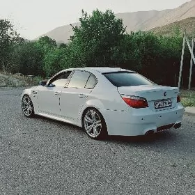 BMW E60 2004