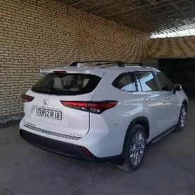 Toyota Highlander 2023
