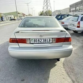 Toyota Camry 2001
