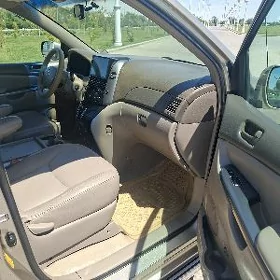 Toyota Sienna 2009