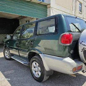 Nissan Terrano 2001