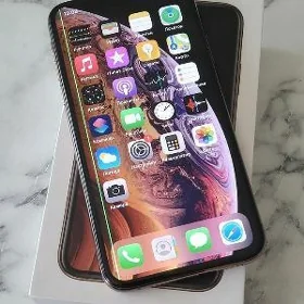 iPhone Xs Gold