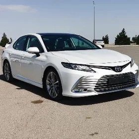 Toyota Camry 2024