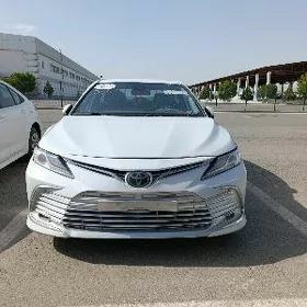 Toyota Camry 2022