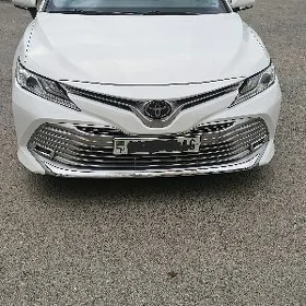 Toyota Camry 2019