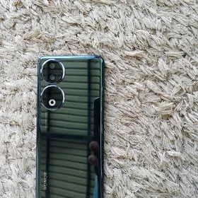 Honor 90