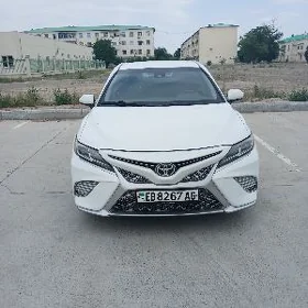 Toyota Camry 2020