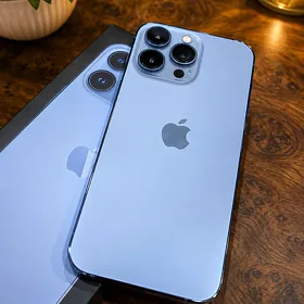  iPhone 13pro 512 и Apple watch Ultra 2