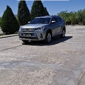 Toyota Highlander 2018