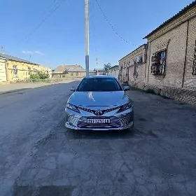 Toyota Camry 2021