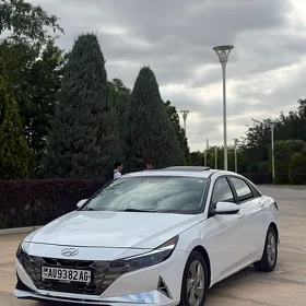Hyundai Elantra 2022