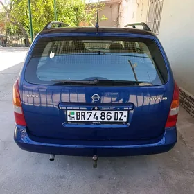 Opel Astra 2004
