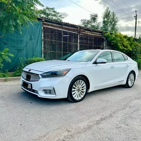 Kia Cadenza 2017