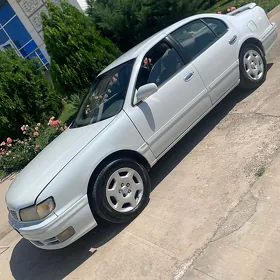 Nissan Cefiro 1995