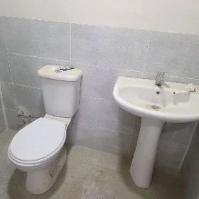 раковина и унитаз