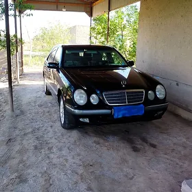 Mercedes-Benz E-Class 2001