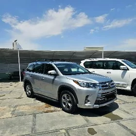 Toyota Highlander 2019