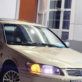 Toyota Camry 1999