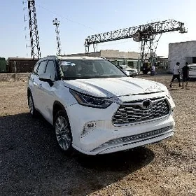Toyota Highlander 2022