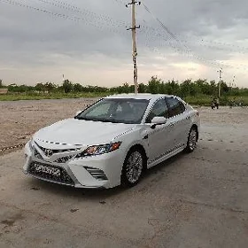 Toyota Camry 2018