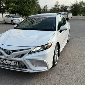 Toyota Camry 2022