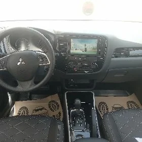 Mitsubishi Outlander 2022