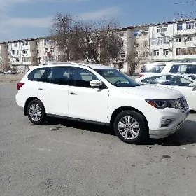Nissan Pathfinder 2020