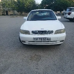 Daewoo Nubira 1998