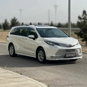 Toyota Sienna 2021