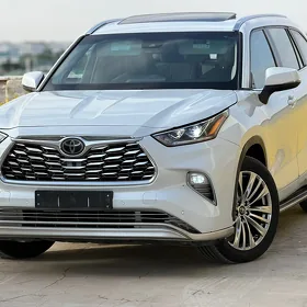Toyota Highlander 2021