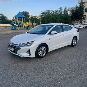 Hyundai Elantra 2020