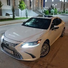 Lexus ES 350 2022