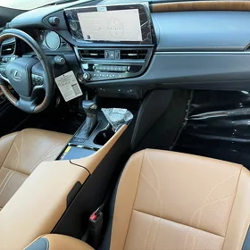 Lexus ES 350 2023