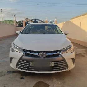 Toyota Camry 2015