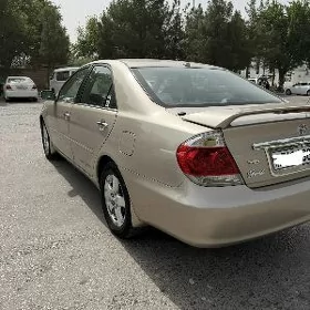 Toyota Camry 2004