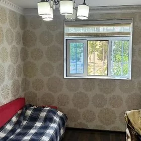 6 МКР 1 КОМНАТА 1 ЭТАЖ