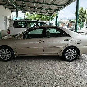 Toyota Camry 2001