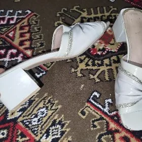 Satlyk basanoşka