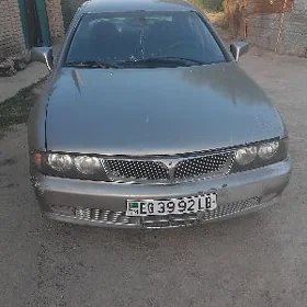 Mitsubishi Diamante 1995